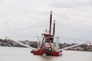Flood, dredge masters, Nana Addo