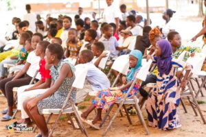 Chwinto: Over 400 Children Benefit from Hope In Sight Foundation’s ‘Make a Child Smile’ Outreach