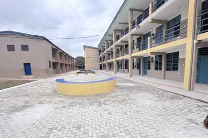 Akatakyie AZ, Opoku Ware School